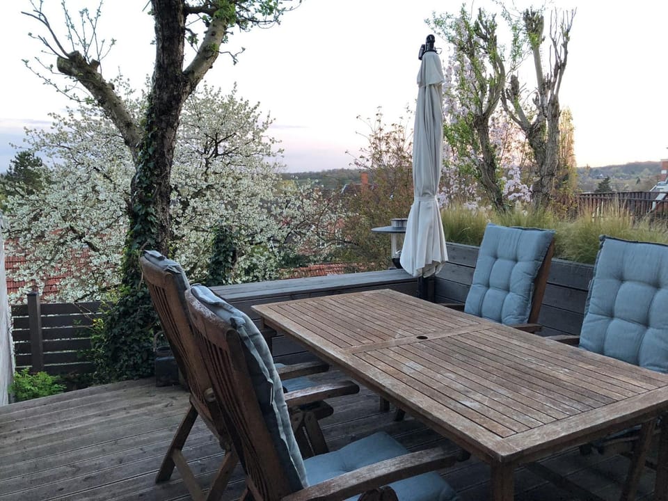Day, Natural landscape, View (from property/room), Balcony/Terrace, Seating area, Dining area, Mountain view