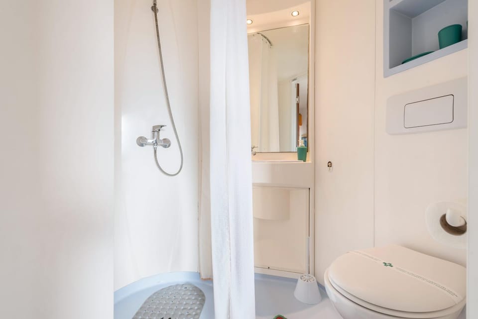 Bathroom, Living room