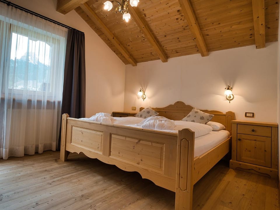 Property building, Living room, Bedroom