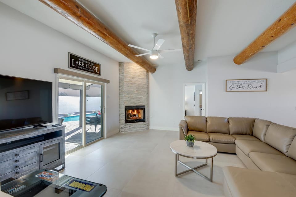 Pet-Friendly Home w/ Hot Tub in Lake Havasu City House in Lake Havasu City