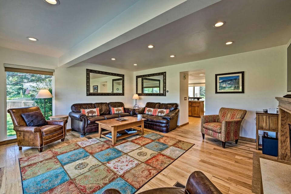 2 Mi to Slopes: Park City Ski Getaway w/ Hot Tub! House in Snyderville