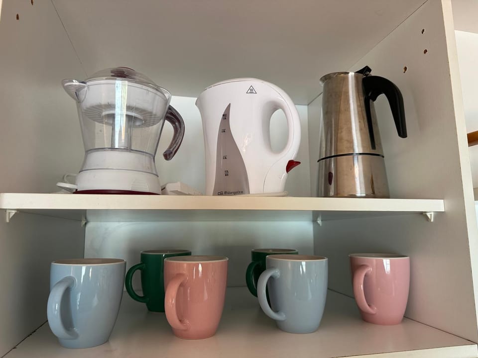 Coffee/tea facilities, Kitchen or kitchenette