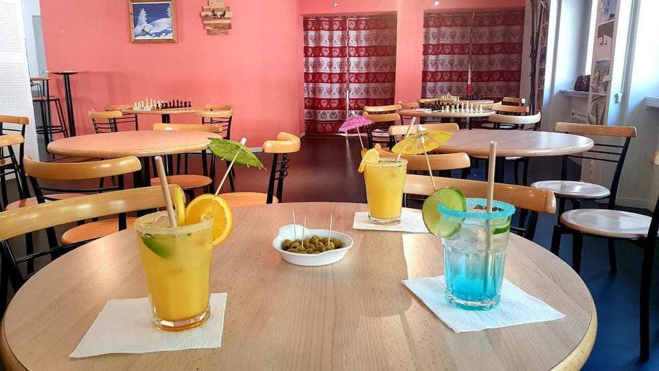 Lounge or bar