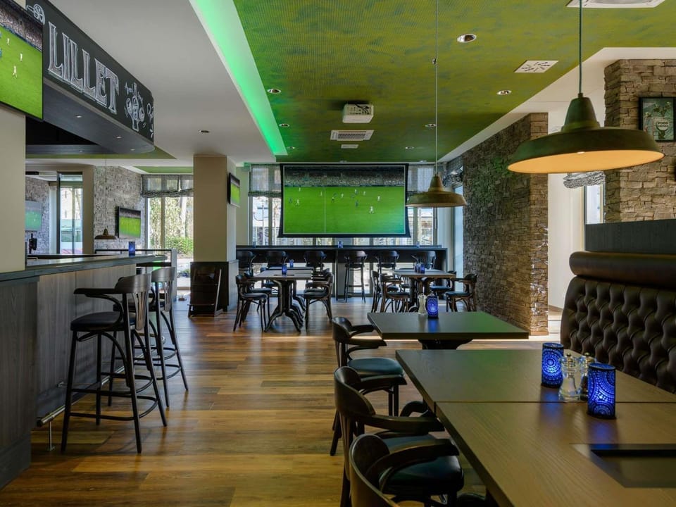 Lounge or bar
