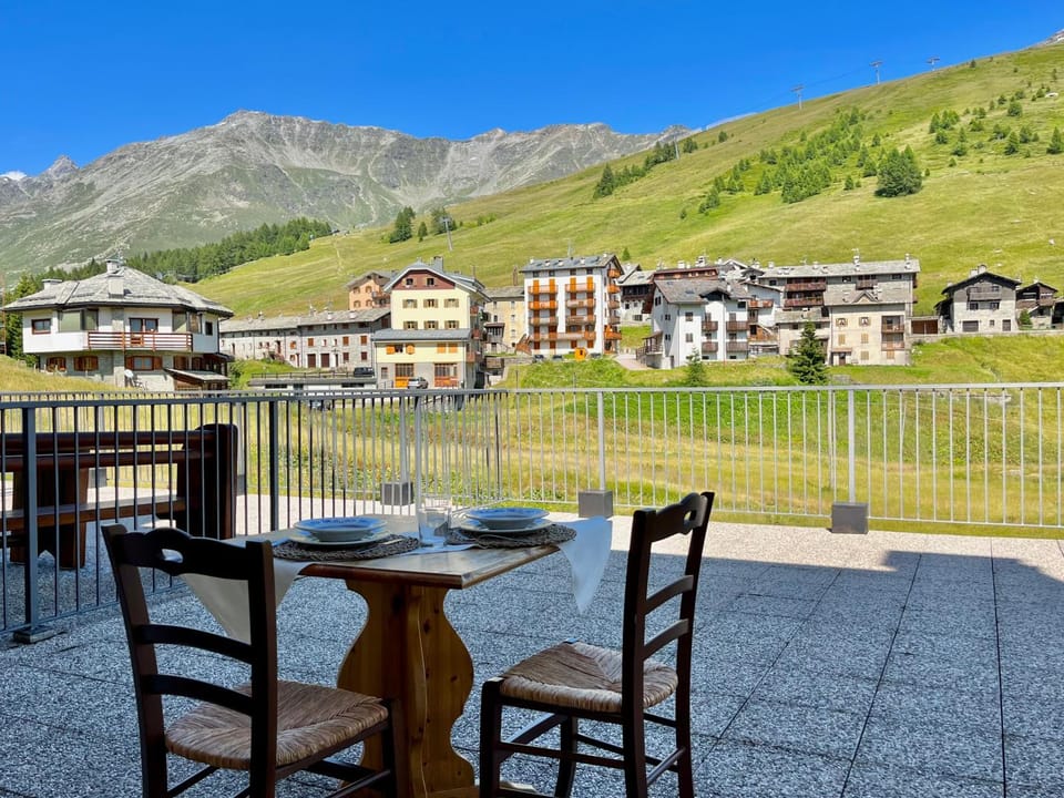 Casa in un'esclusiva zona di Motta di Sotto Apartment in Canton of Grisons