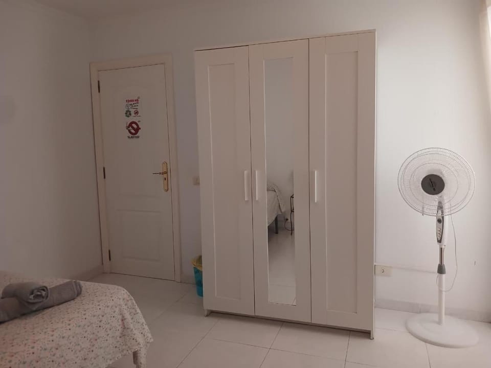Photo of the whole room, wardrobe