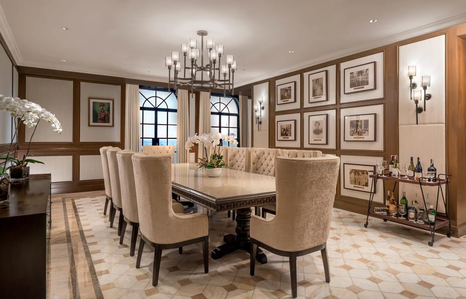 Seating area, Dining area