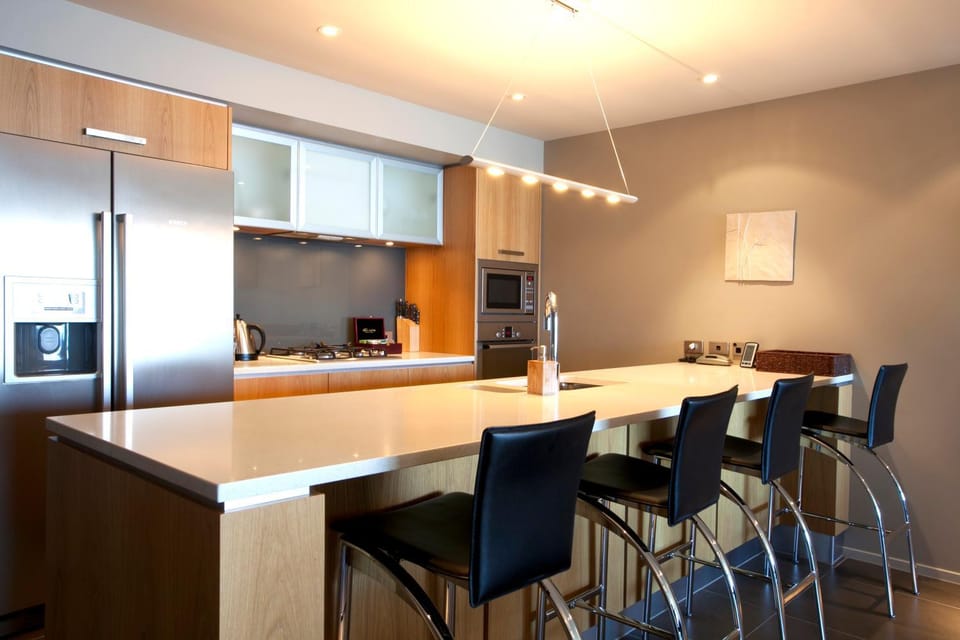 Kitchen or kitchenette, Dining area, dishwasher, oven, stove, toaster