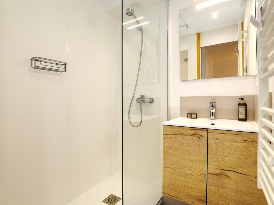 Nid Douillet Rénové à Courchevel: 4 Pers, Ski aux Pieds, Wifi - FR-1-575-114 Apartment in Saint-Bon-Tarentaise