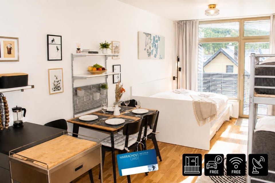 Bed, Living room, Photo of the whole room, Seating area, Dining area, Bedroom