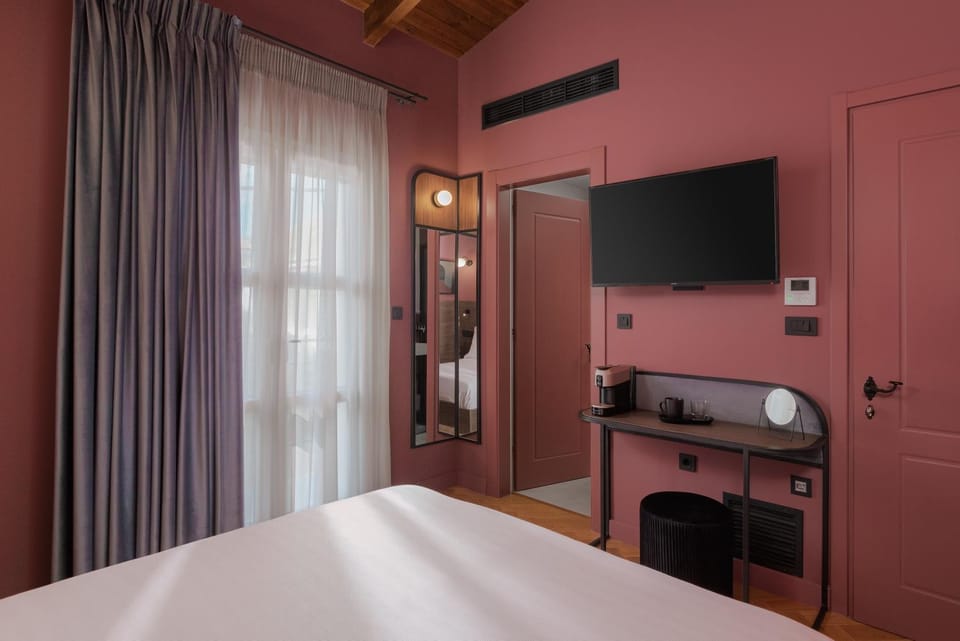 TV and multimedia, Coffee/tea facilities, Bedroom