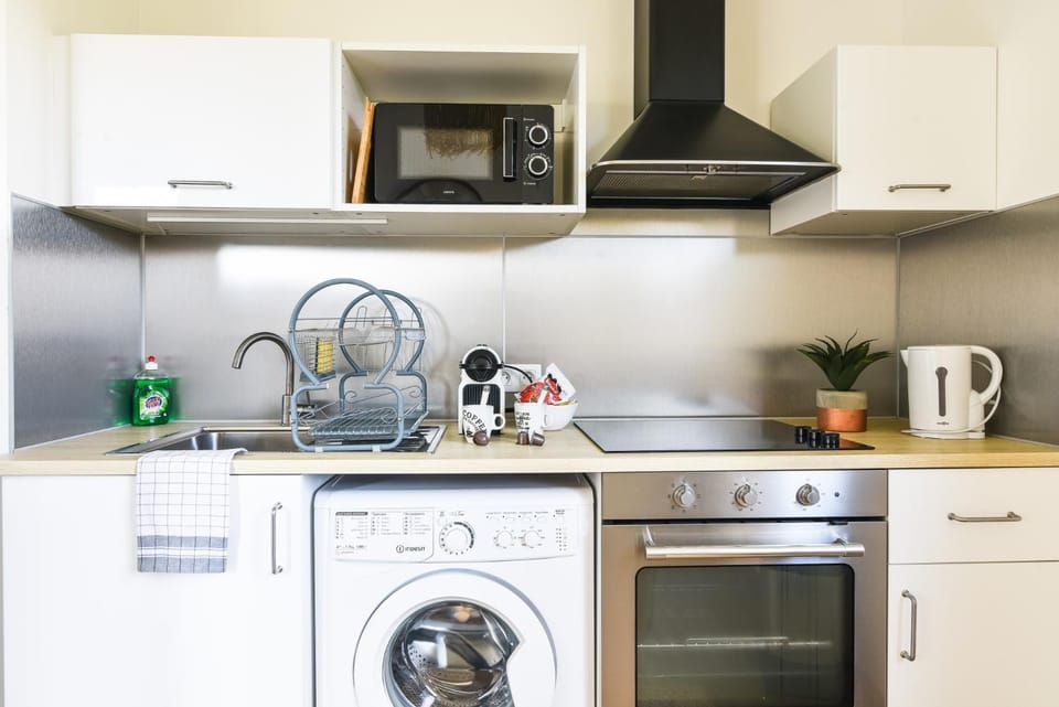 Kitchen or kitchenette, kitchen