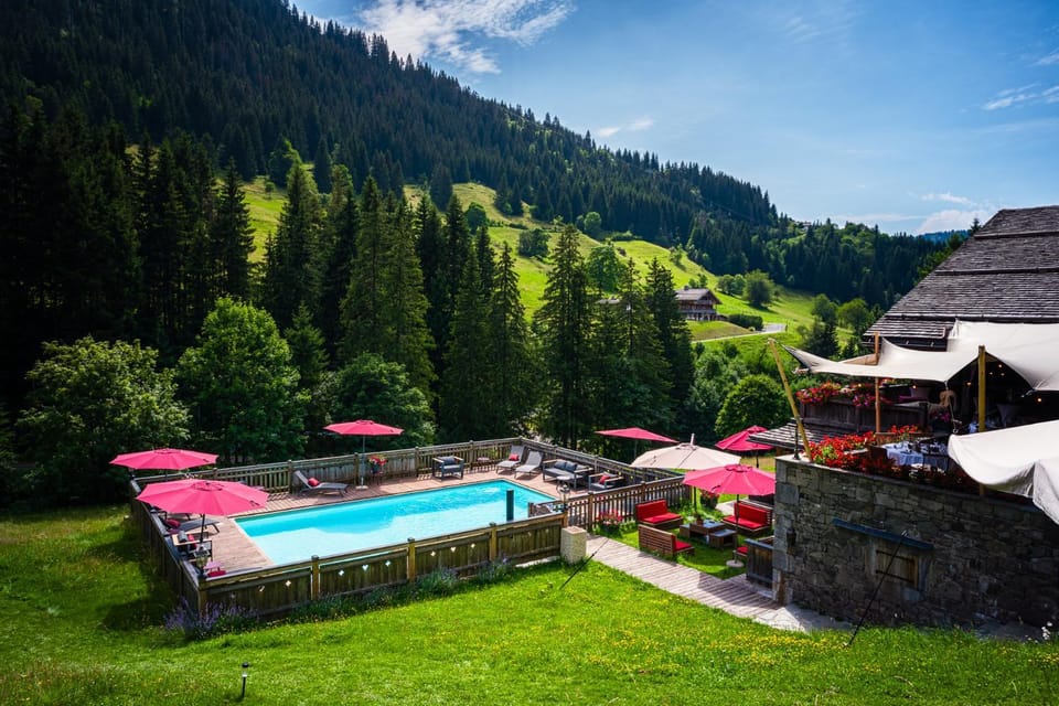 Property building, Swimming pool