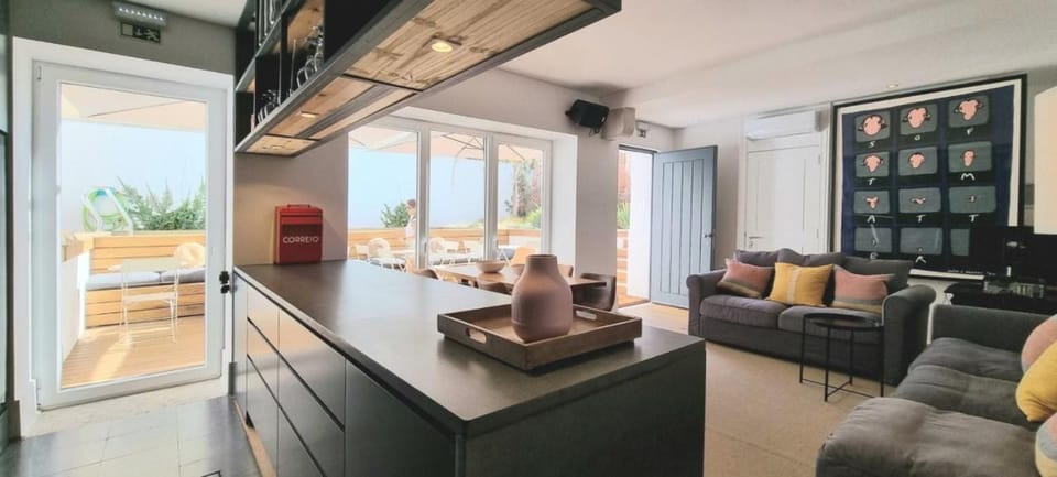 Casa BARR Bed and Breakfast in Setubal District