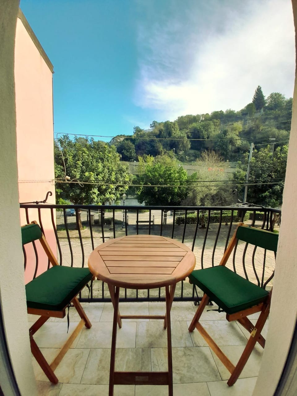 Balcony/Terrace, Quiet street view