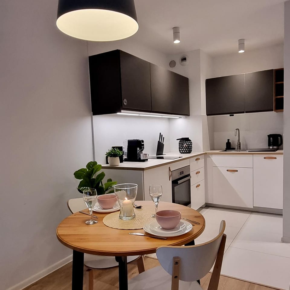 Coffee/tea facilities, Kitchen or kitchenette, Photo of the whole room, Dining area, Breakfast, kitchen