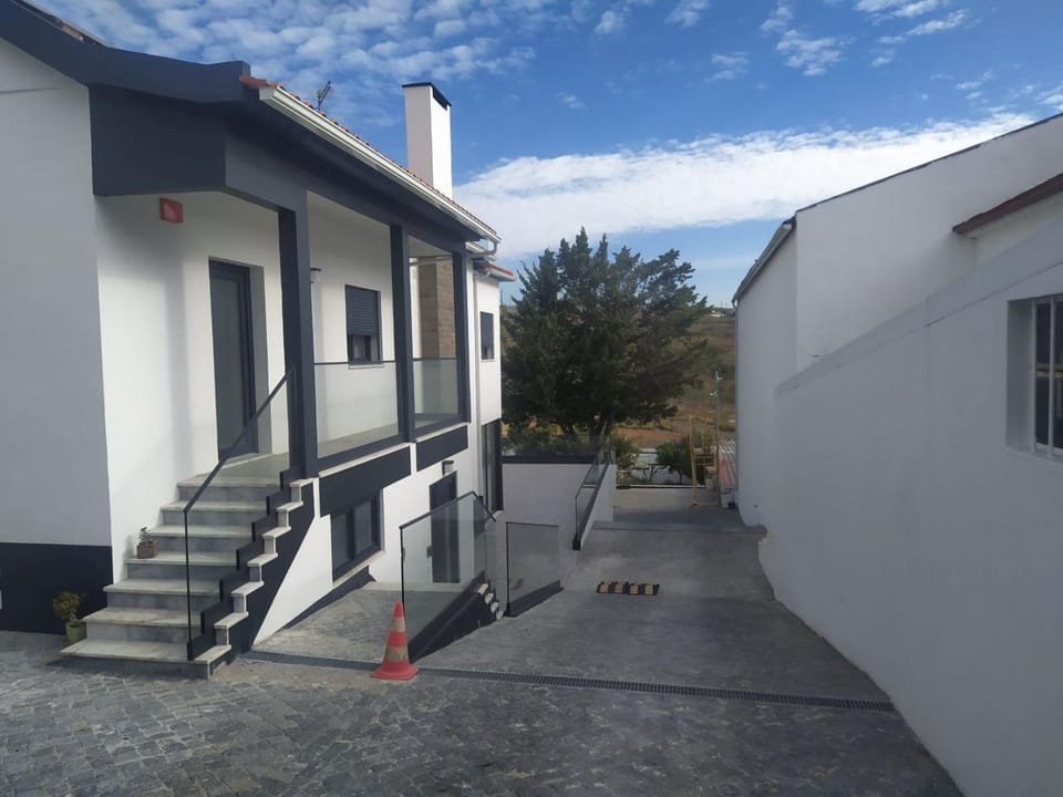 Facade/entrance, Internal: Not applicable to any particular room