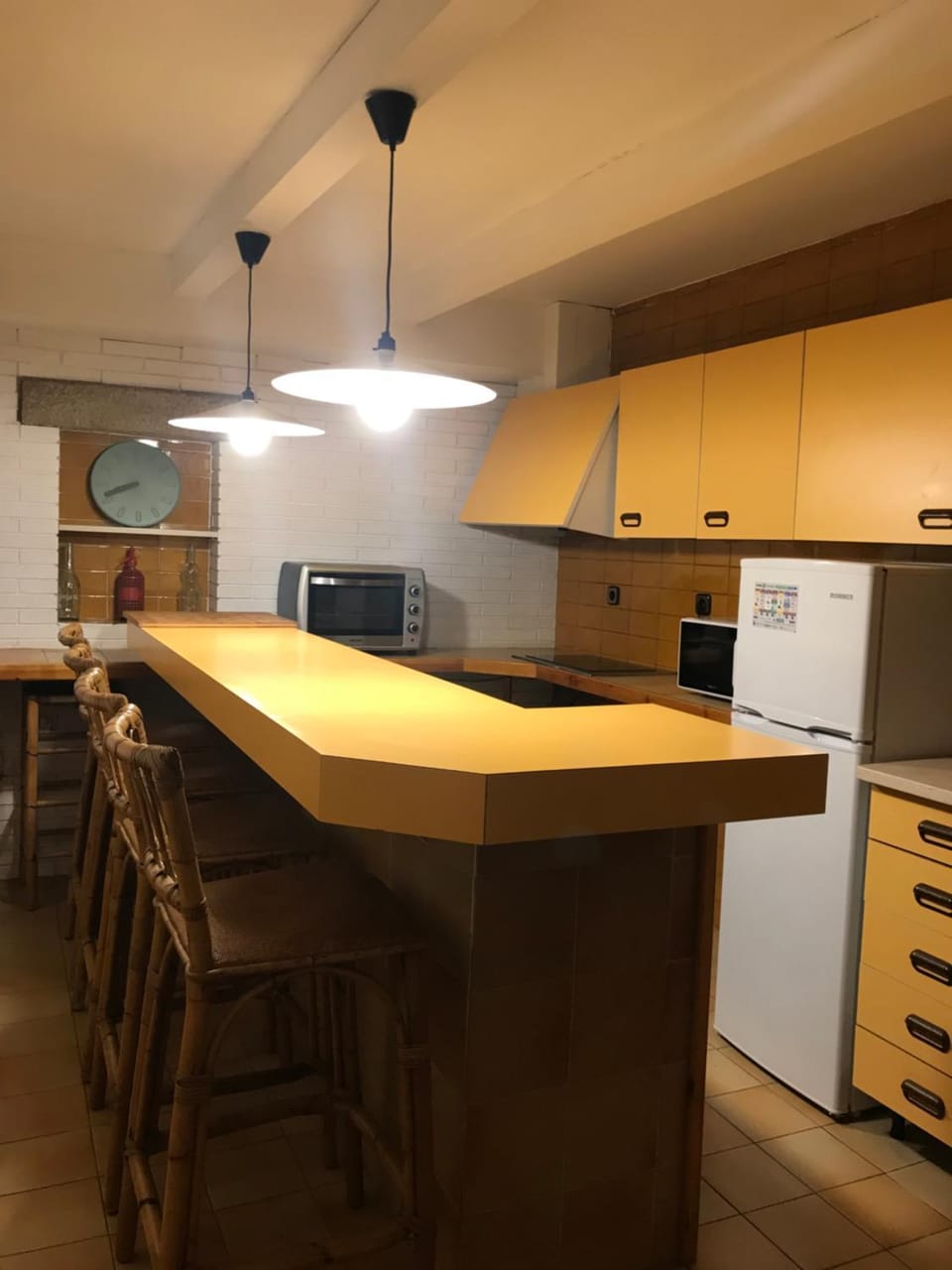 Kitchen or kitchenette, Dining area, microwave, oven, toaster
