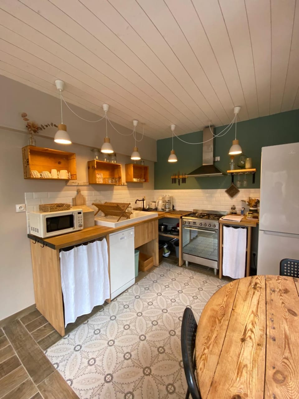 Kitchen or kitchenette, Dining area, dishwasher, minibar, pet friendly, stove, kitchen
