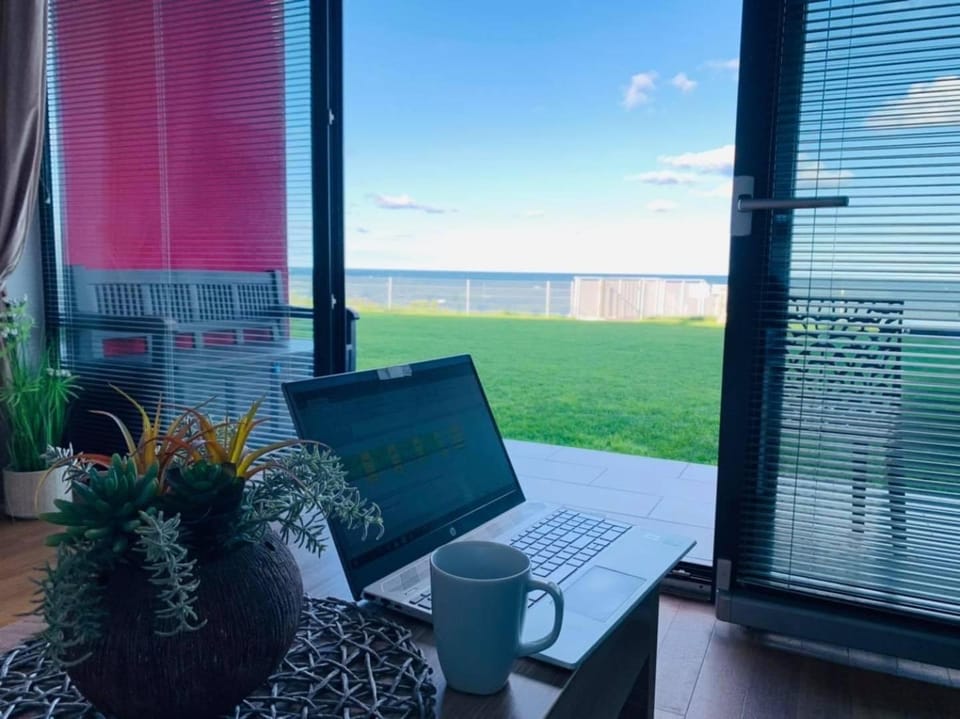 W&G REWAL-widok na morze, z prywatnym zejsciem na plaze Apartment in West Pomeranian Voivodeship, Poland