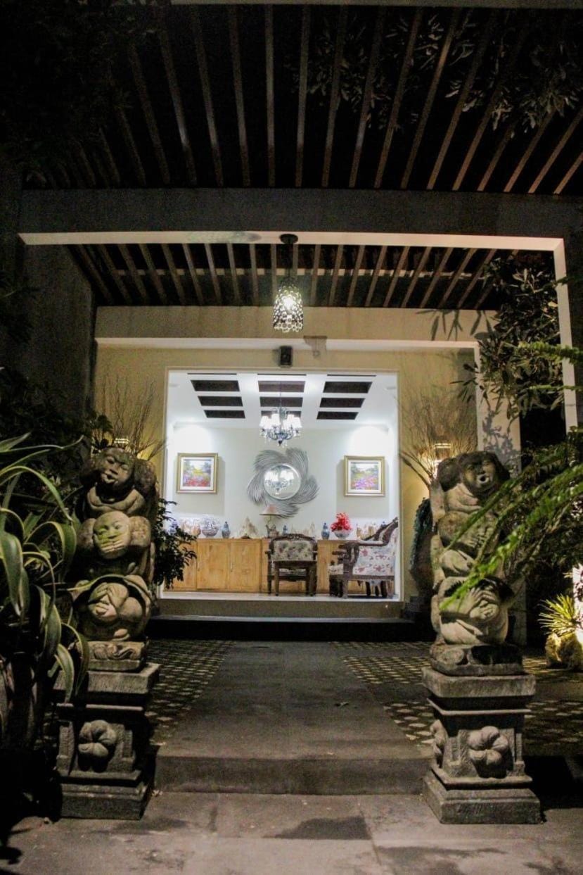 Putri Homestay Vacation rental in Denpasar