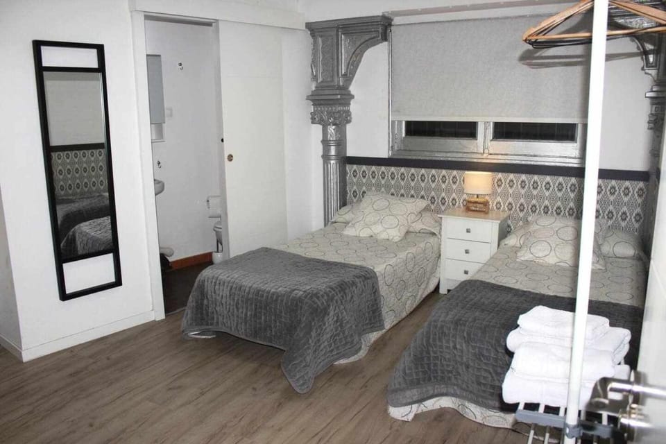 Moderno apartamento en el corazón de Madrid (Sol) Apartment in Centro