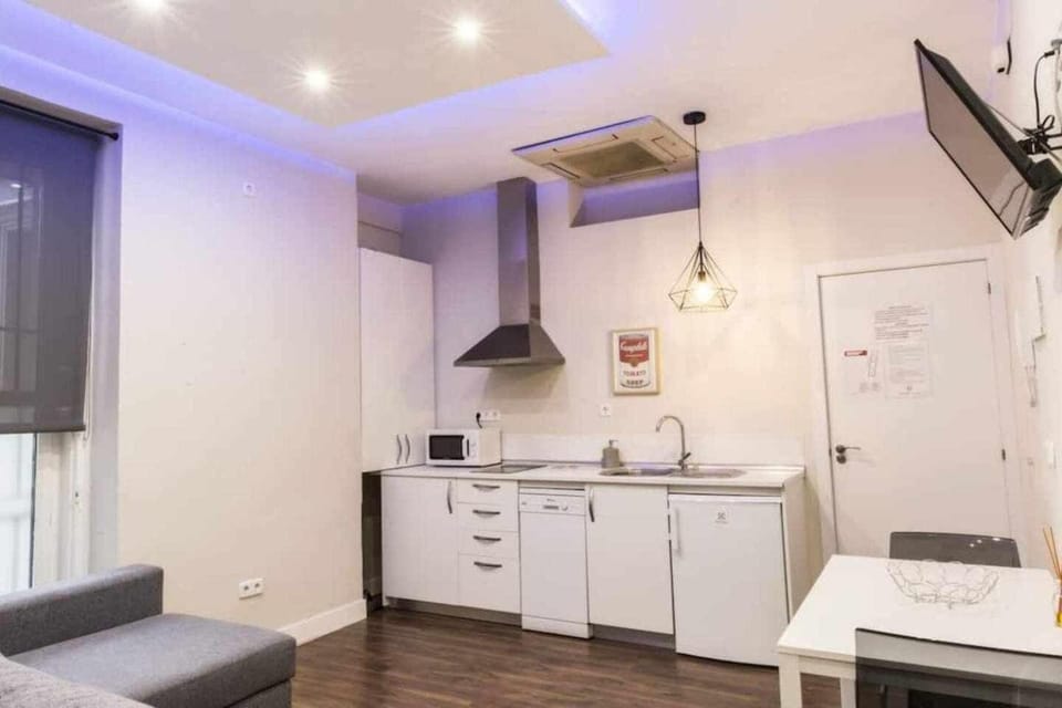 Céntrico apartamento entre Sol, Ópera y Pza Mayor Apartment in Centro