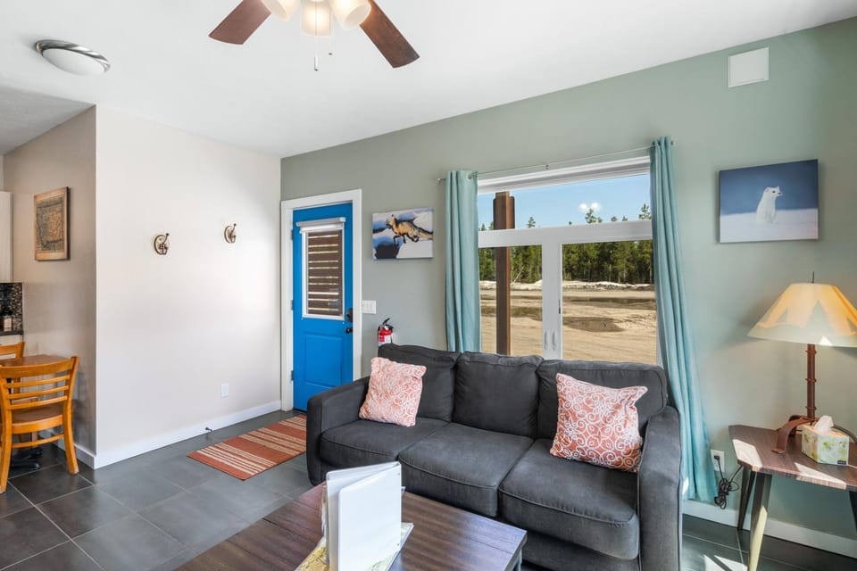 Living room, Seating area, fireplace