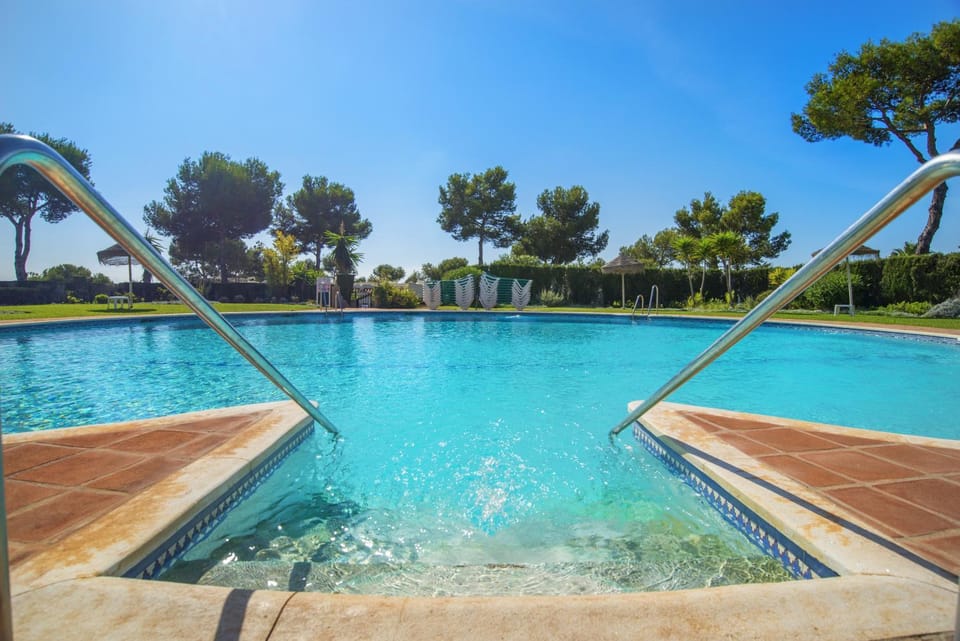 Property building, Swimming pool