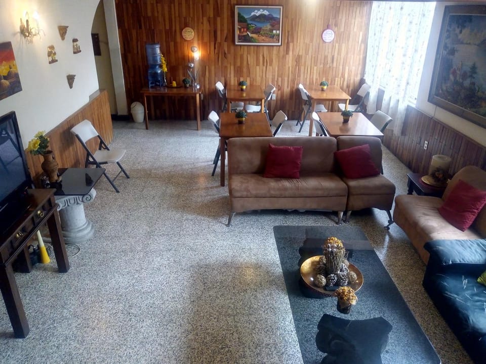 Living room, Banquet/Function facilities, Seating area, Dining area