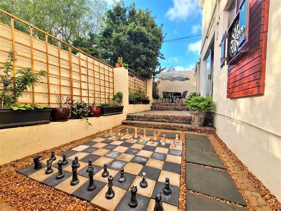 Patio, Facade/entrance, Darts, Garden, Garden, Entertainment