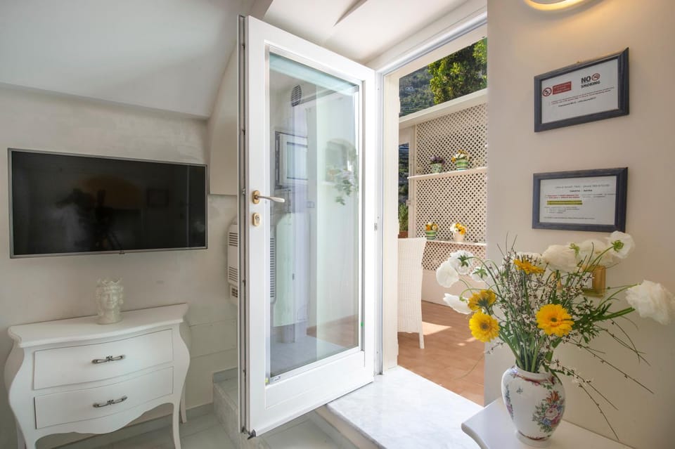 TV and multimedia, Bedroom