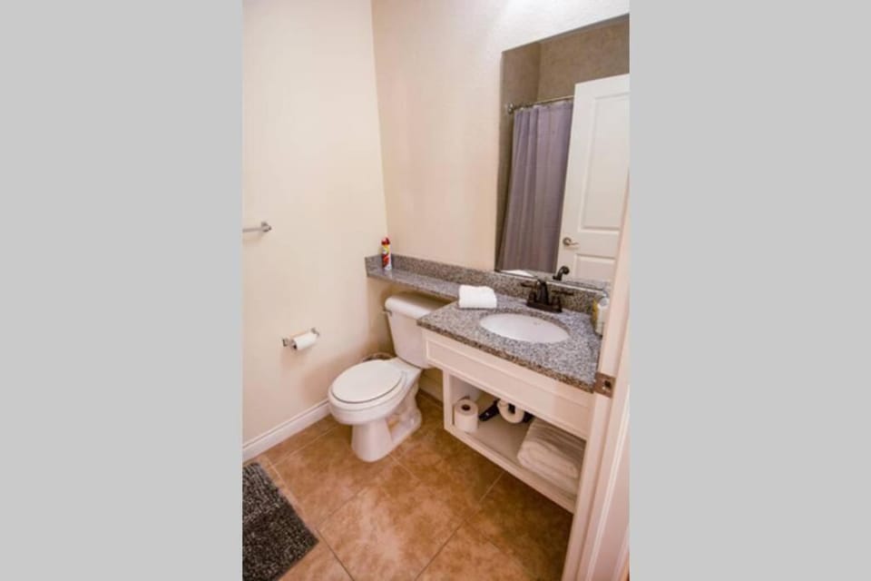 Near Plaza District Cozy 1BDR - Gated Parking Apartment in Oklahoma City