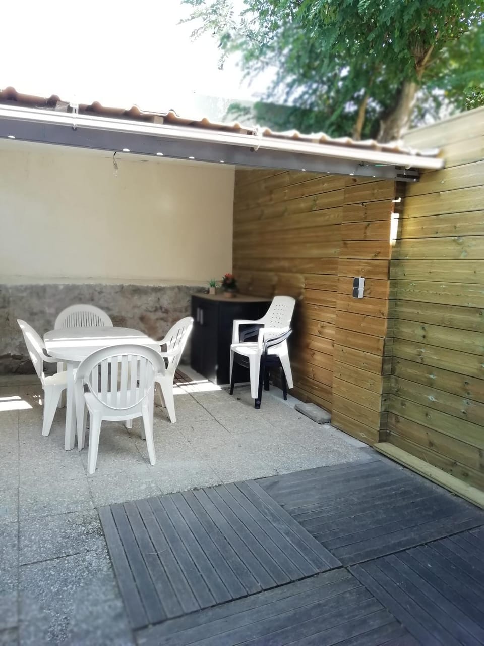Pornichet à 50m de la mer et 800m de la gare loue un appartement RDC avec cour dans une petite copropriété opropriété Apartment in Pornichet