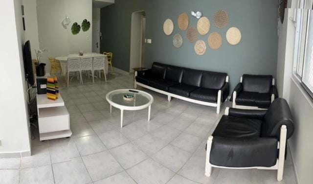 TV and multimedia, Seating area