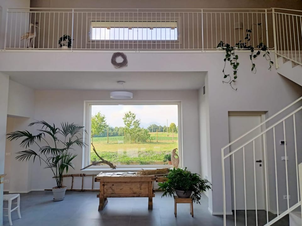 Garden, View (from property/room), Living room, Garden view