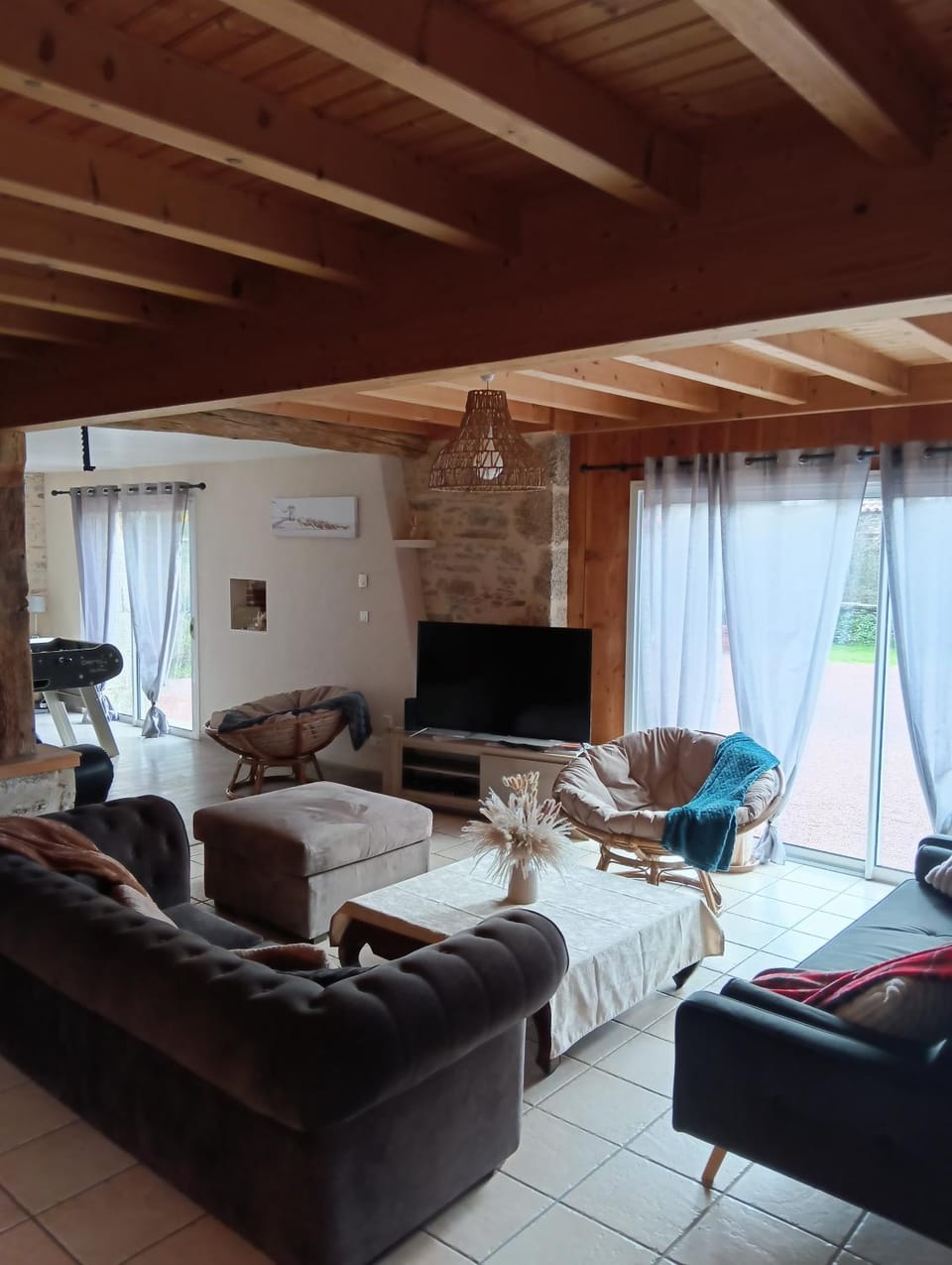 Communal lounge/ TV room, Game Room, TV and multimedia, Living room, Seating area, Evening entertainment