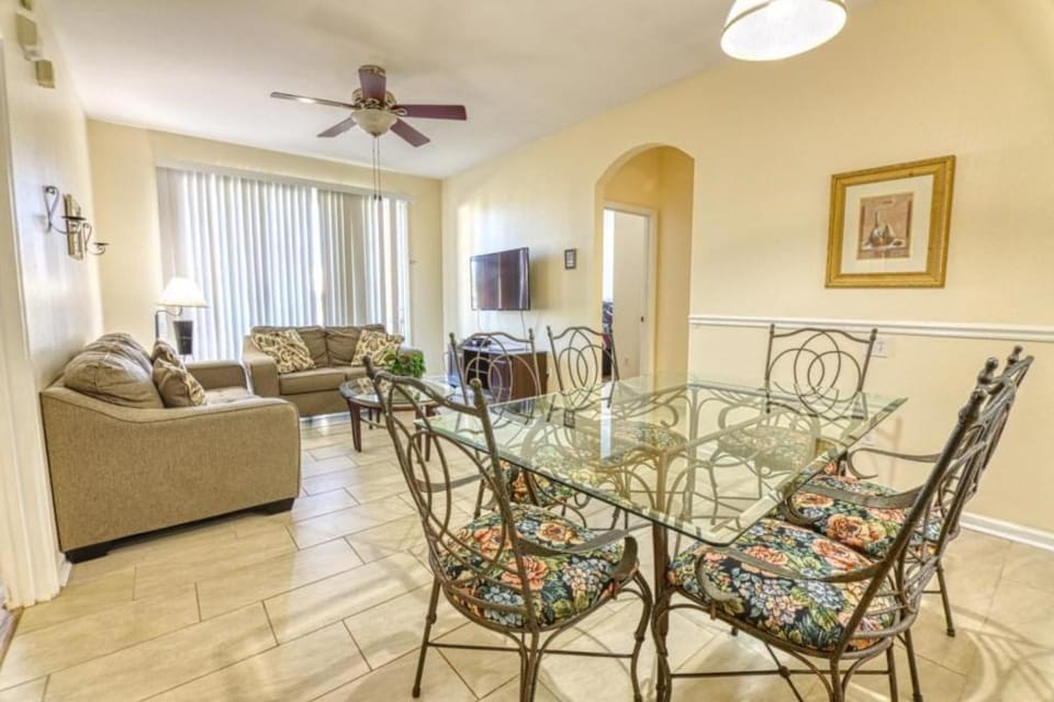 Windsor Palms Resort 3 Bedroom Condo 6 Miles to Disney Villa in Four Corners