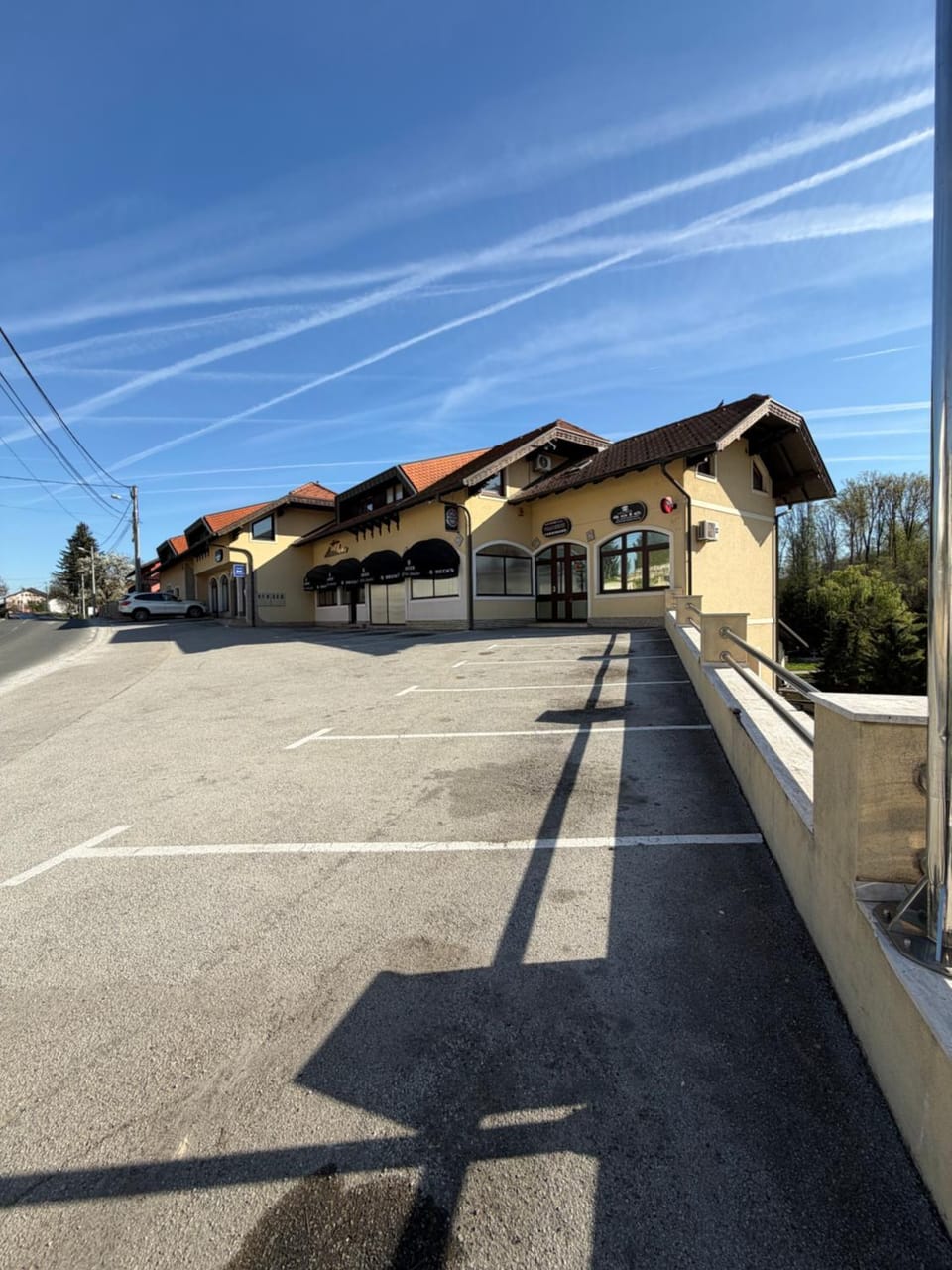 Property building, Day, Parking