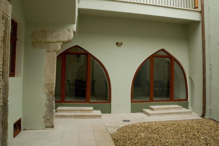 Property building, Day