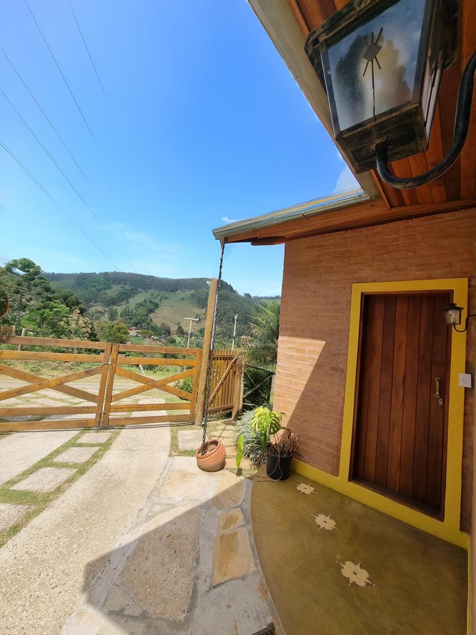 Property building, Facade/entrance, Mountain view