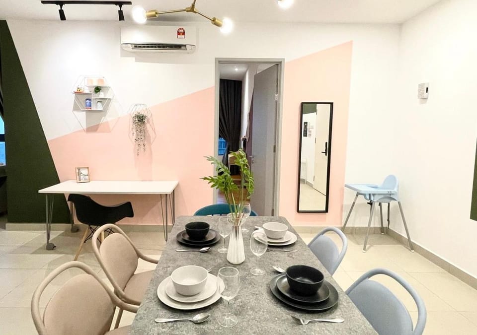 Seating area, Dining area