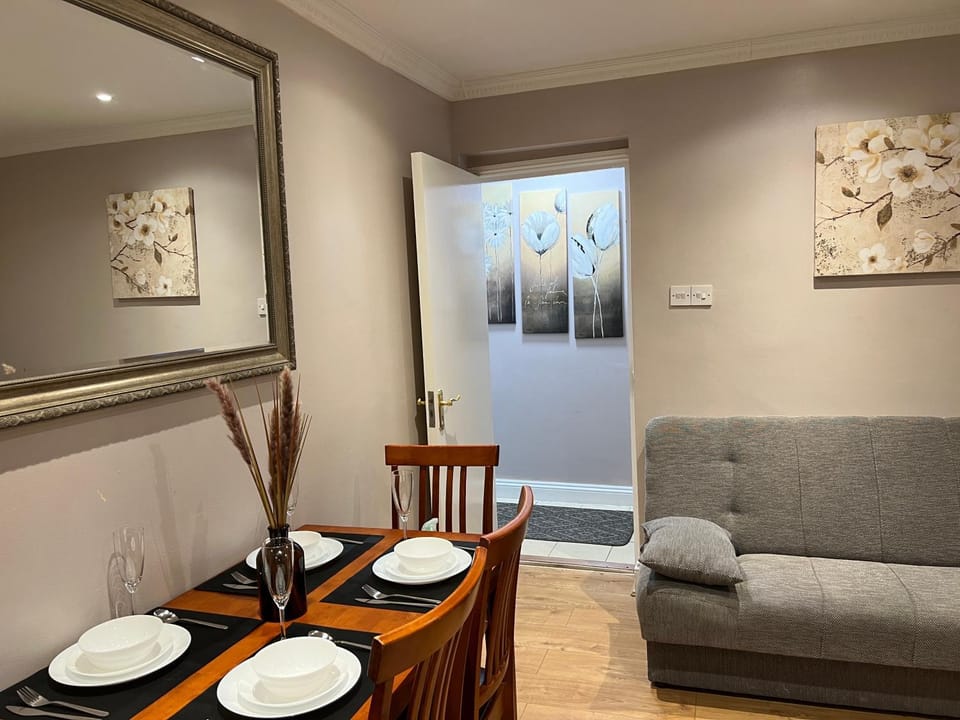 London Property Apartments for up to 6, next to Big Ben & London Eye Apartment in City of Westminster