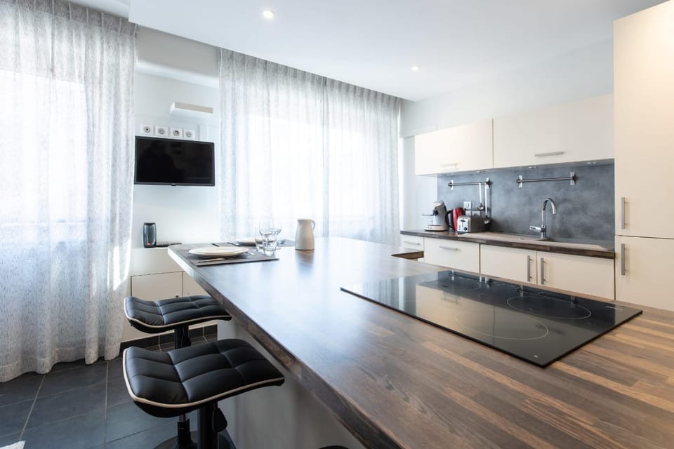 HIGHLAND Annecy Rent Lodge Apartment in Annecy