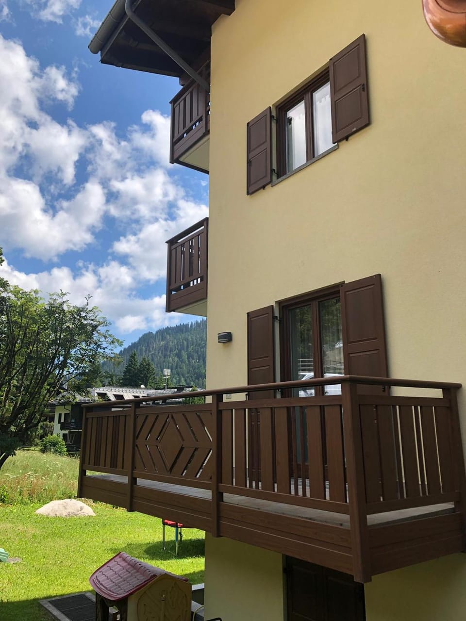 Property building, Day, View (from property/room), Balcony/Terrace, Garden view