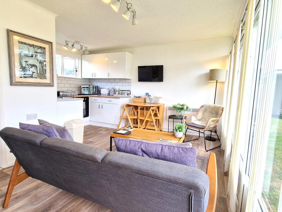 197 Broadside Holiday Chalet near Broads & Beaches Chalet in Broadland District