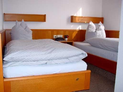 Pension Cafe Suzette Bed and Breakfast in Gotha