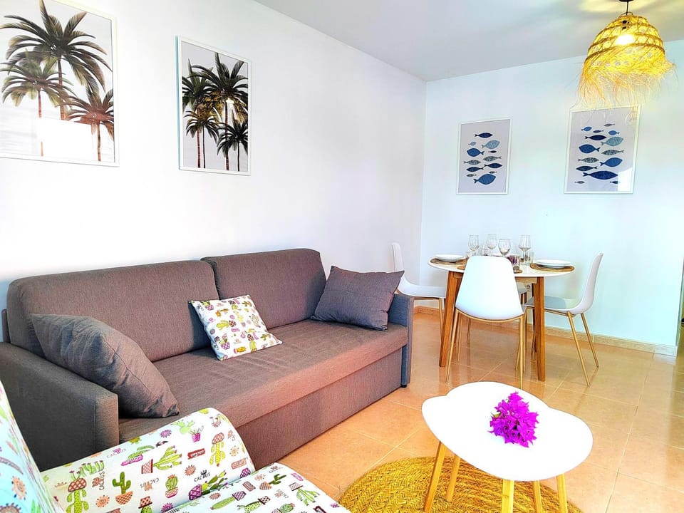 Tamarindo 28, pool front,free WIFI Apartment in Corralejo