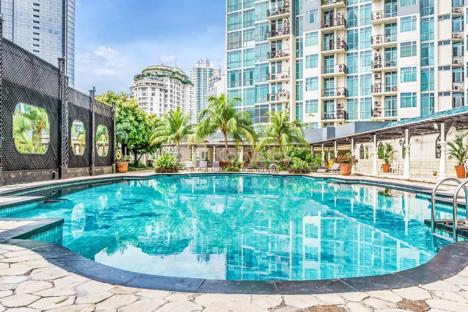 Property building, Swimming pool