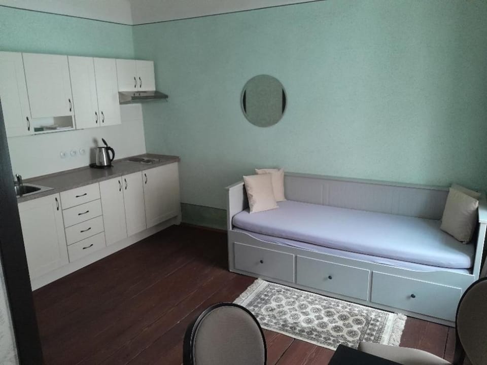 Bed, Kitchen or kitchenette